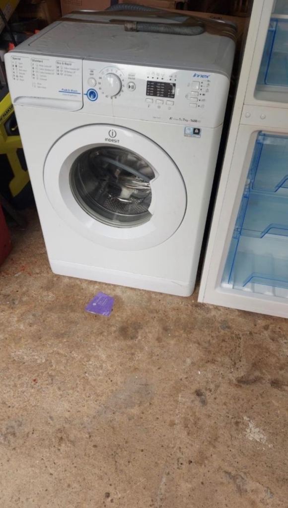 Indesit 7kg 1400 spin washing machine