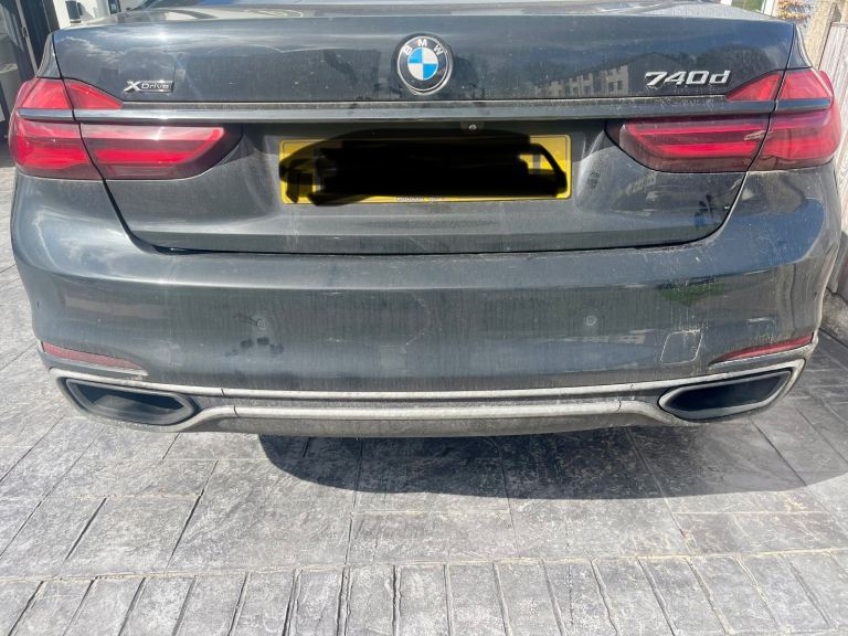 BMW G11 breaking rear bumper