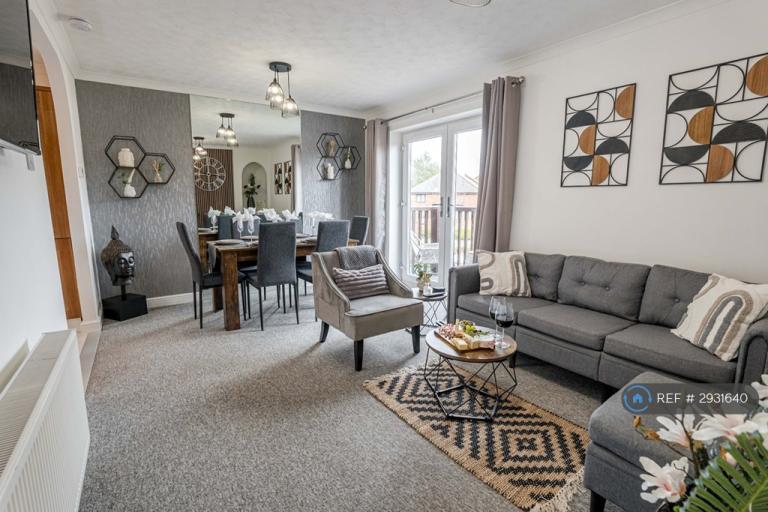 2 bedroom house in Catalina Drive, Poole, BH15 (2 bed) (#2931640)
