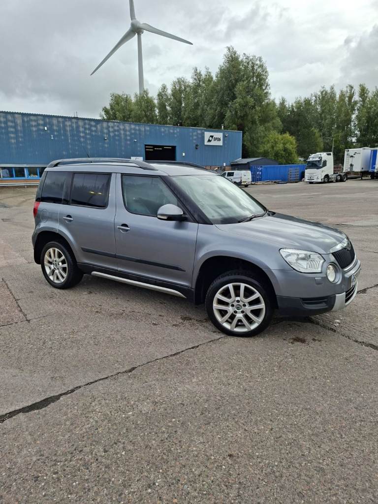 Skoda, YETI, Hatchback, 2011, Semi-Auto, 1968 (cc), 5 doors