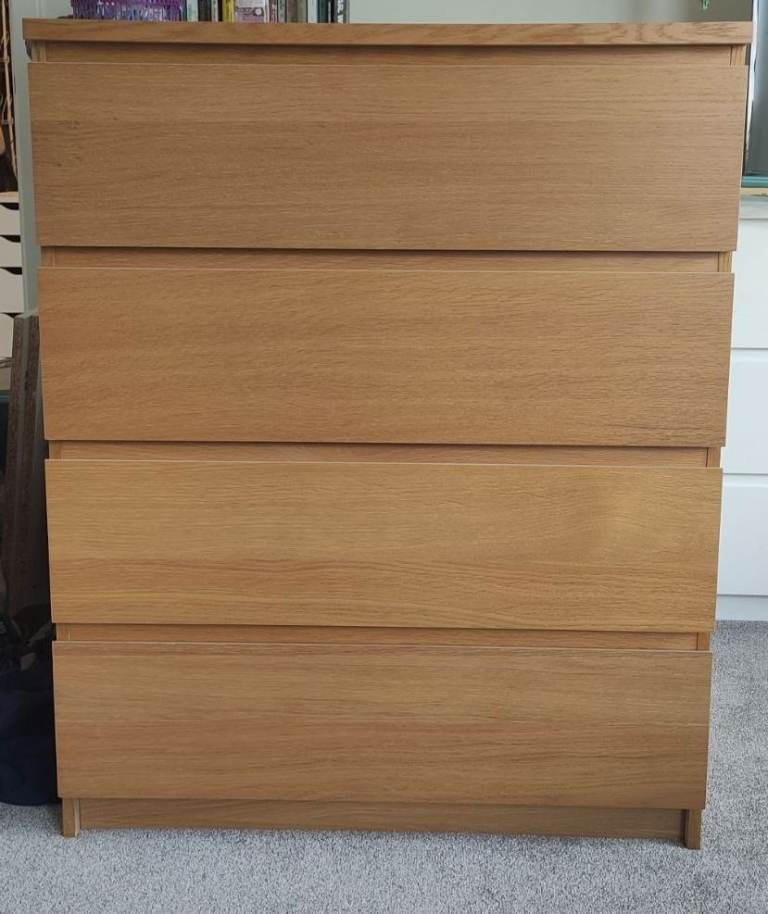 Wooden Chest of 5 Drawers – Good Condition