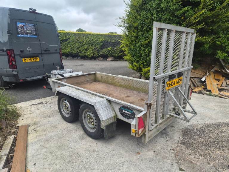 Plant trailer