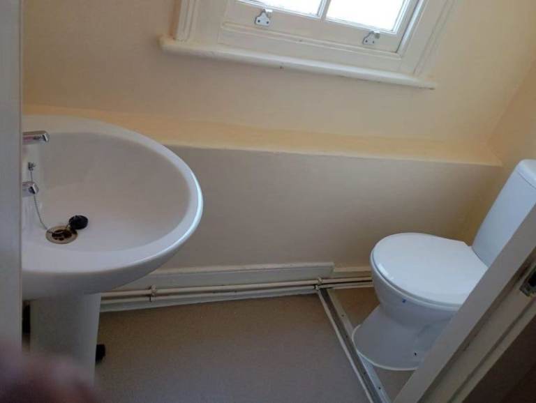 Stylish Studio Apartment to Rent in Ravenscourt Park, London – Perfect for Students & Professionals