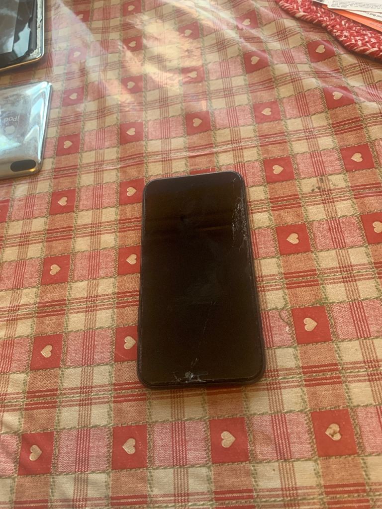Faulty iPhone 11 128gb 