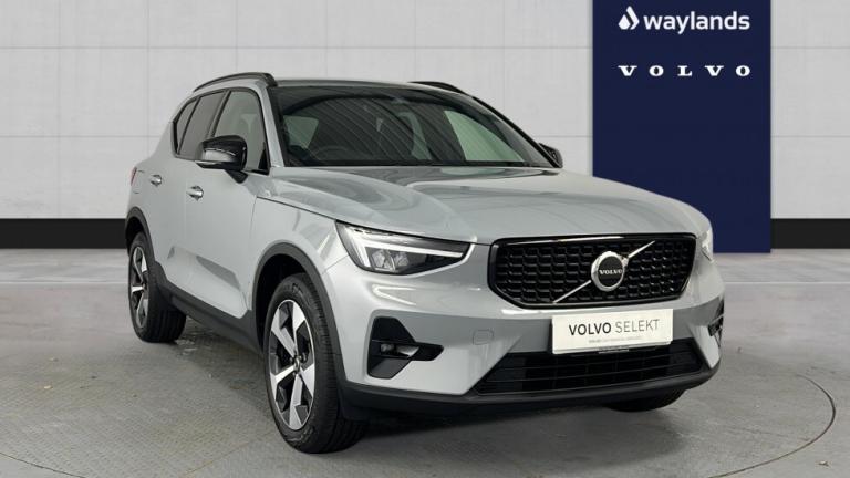 2025 Volvo XC40 B3 Plus, Mild hybrid, Petrol, Dark(Heated Seats, Parking Camera, Carplay) Estate ...