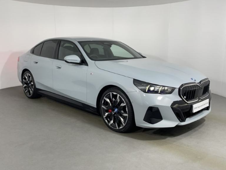 BMW 5 SERIES 550e xDrive M Sport Pro 4dr Auto