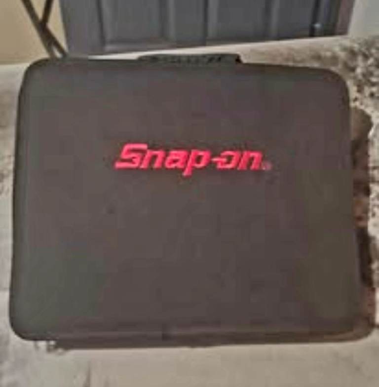 Snap on Triton d8 diagnostic machine scanner