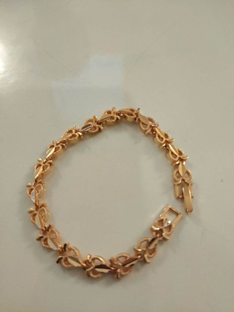 Gold bracelet