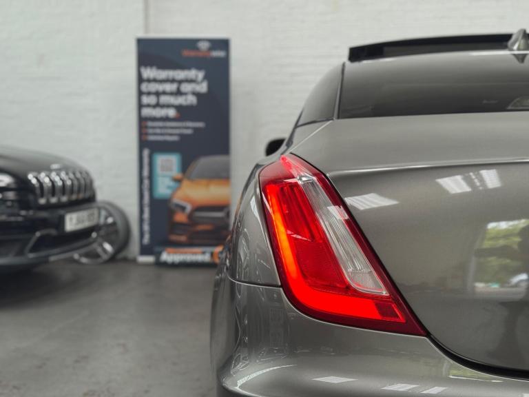 2017 Jaguar XJ 3.0d V6 Portfolio Auto Euro 6 (s/s) 4dr SALOON Diesel Automatic