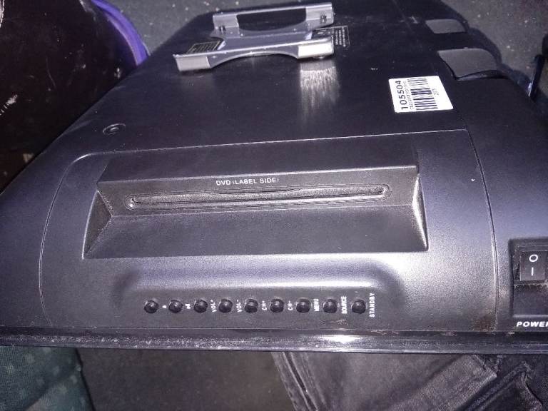 21.6 inch with dvd no remote 