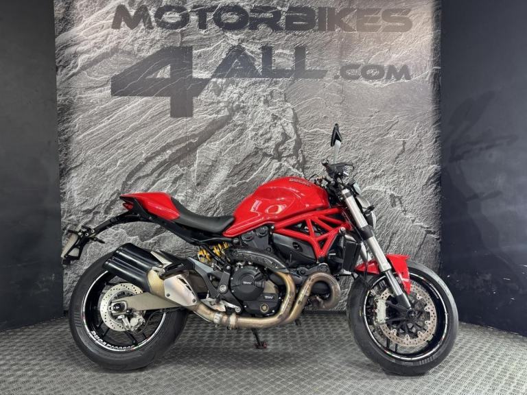 DUCATI MONSTER 821 2014