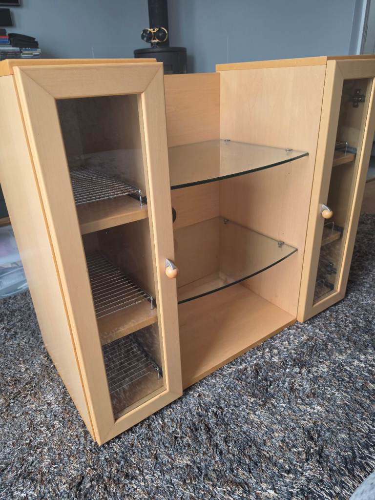  Hi-Fi  /  CD Cabinet 