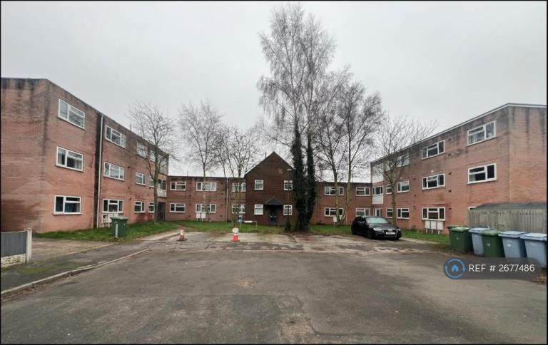 1 bedroom flat in Whitehall Court, Retford, DN22 (1 bed) (#2677486)