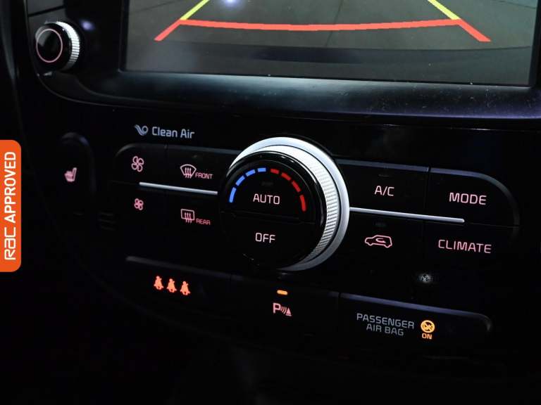 2015 Kia Soul 1.6 CRDi Maxx SUV 5dr Diesel Manual Euro 5 (126 bhp) Hatchback DIESEL Manual