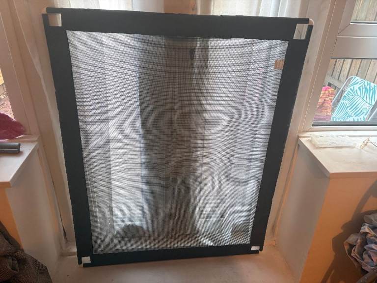 No drill mesh safety gate for dogs and pets