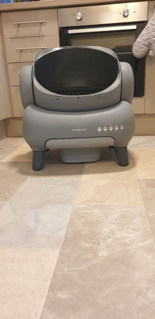 Automatic litter tray 