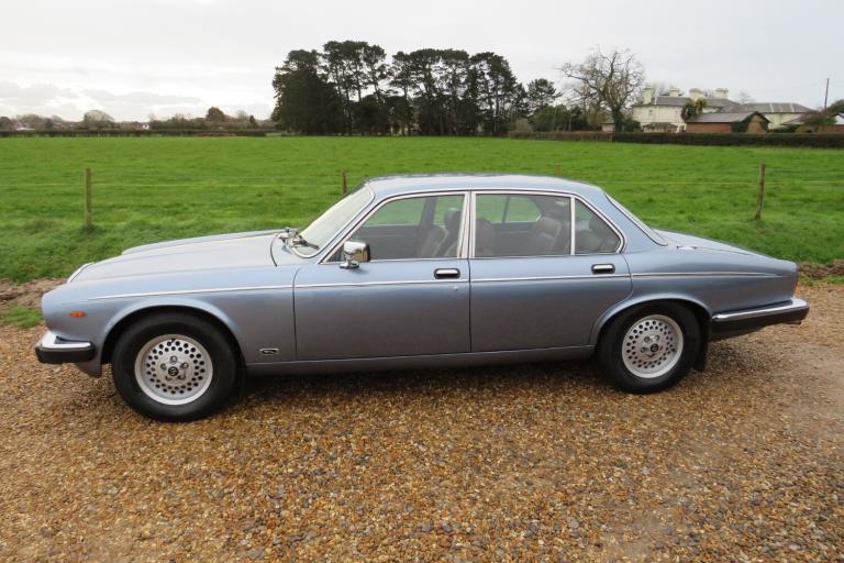 2020 Daimler Series III DOUBLE SIX VDP Saloon Petrol Manual