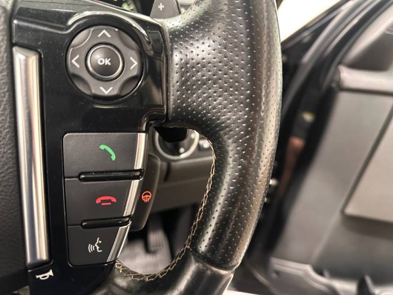 2016 Land Rover Discovery 4 3.0 SD V6 HSE Luxury SUV 5dr Diesel Auto 4WD Euro 6 (s/s) (256 bhp) E...