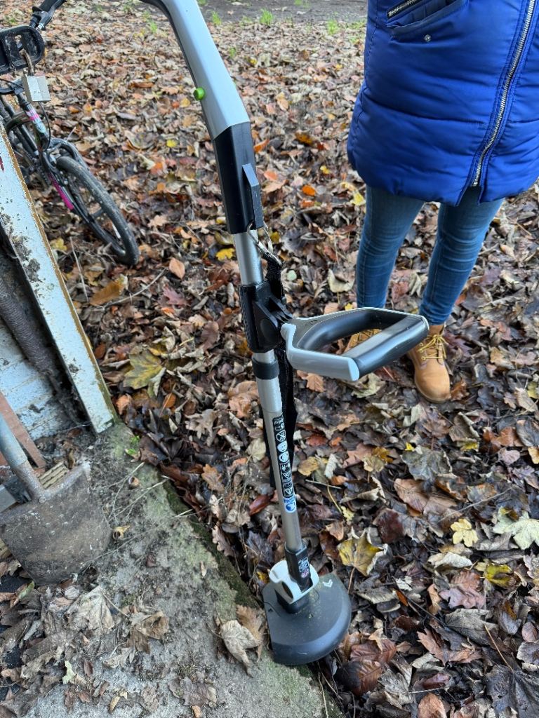 GTech GT50 cordless grass trimmer