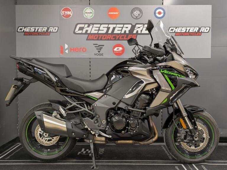 2025 (25) Kawasaki Versys 1100 SE in Grey