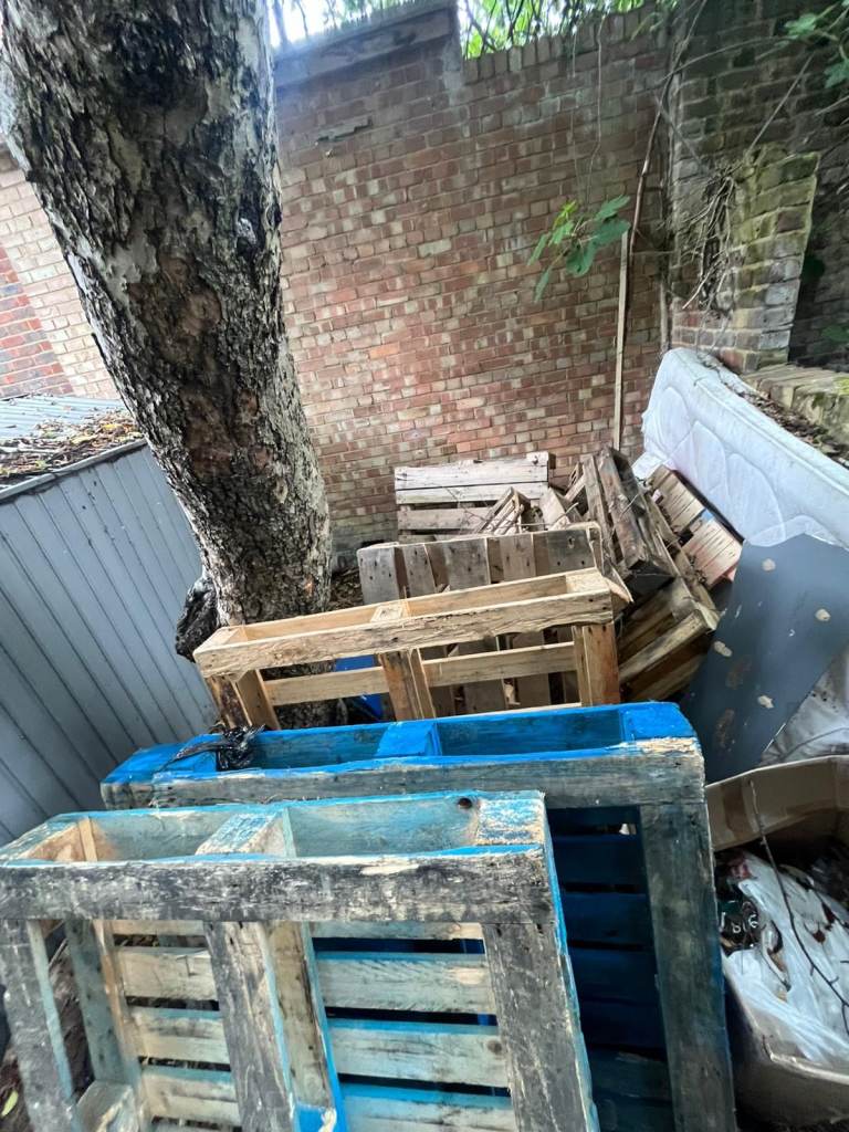 FREE pallets