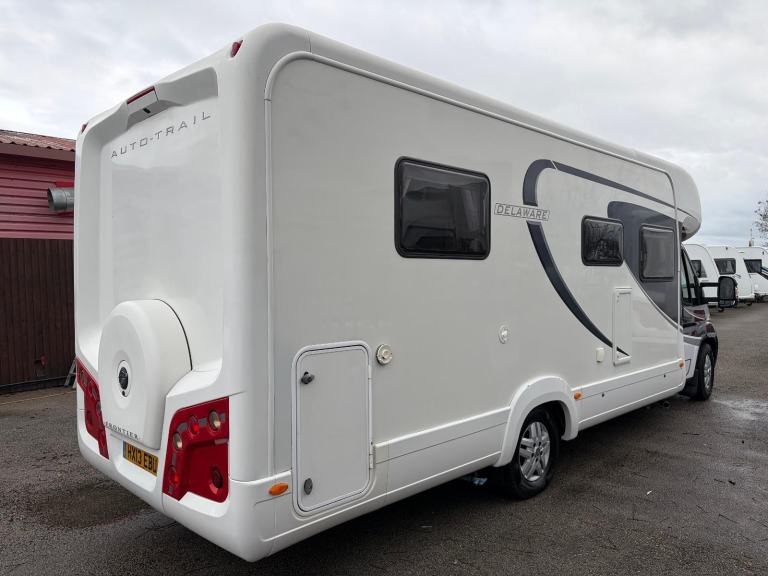 Auto Trail Frontier Delaware 4 berth 2013 **AUTO**GREAT CONDITION**