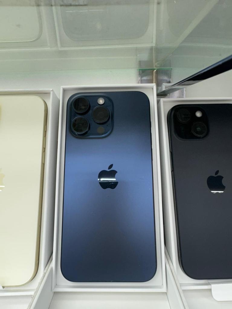 iPhone 15 Pro BRAND NEW BOX ONE YEAR OFFICIAL WARRANTY 