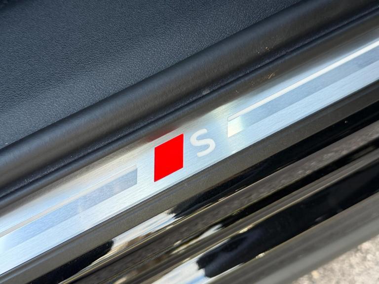 2025 Audi Q6 e-tron 83kWh S line SUV 5dr Electric Auto (252 ps) ESTATE Electric Automatic