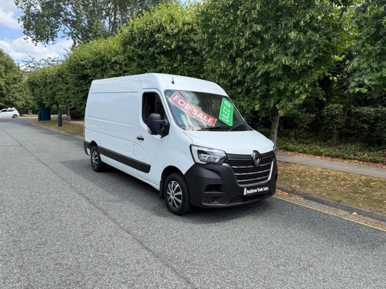 2022 Renault Master 2.3 dCi 35 Business+ FWD MWB Medium Roof Euro 6 4dr PANEL VAN Diesel Manual