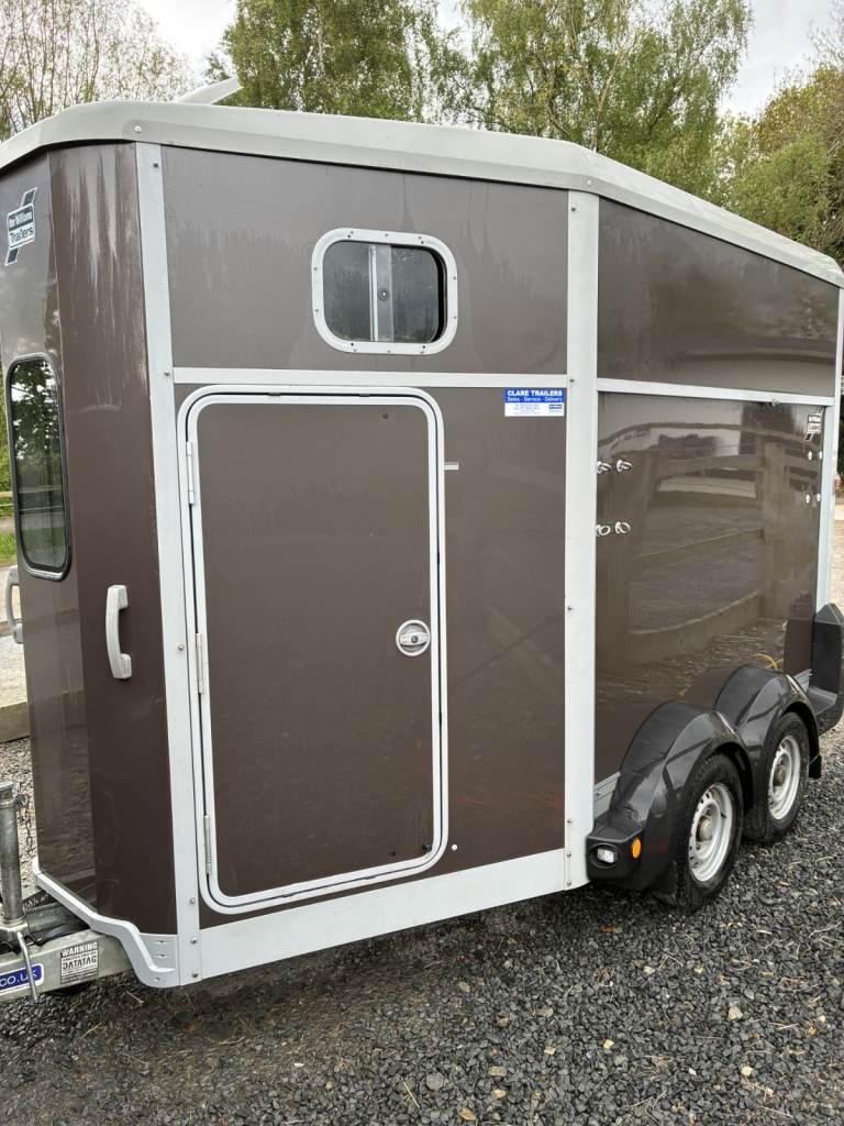 Ifor Williames HB511 Horsebox 2022