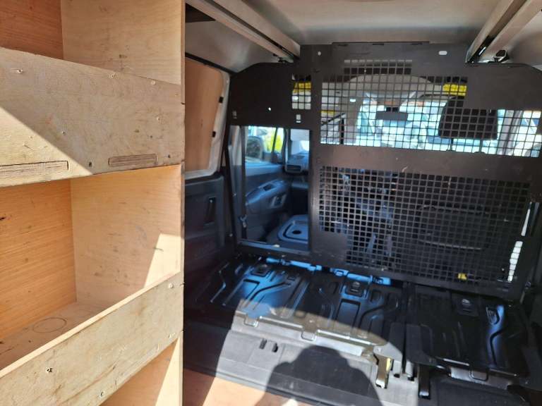 VAUXHALL COMBO 1.5 Turbo D 2300 Edition 5 seat crew combi van White Manual Diese