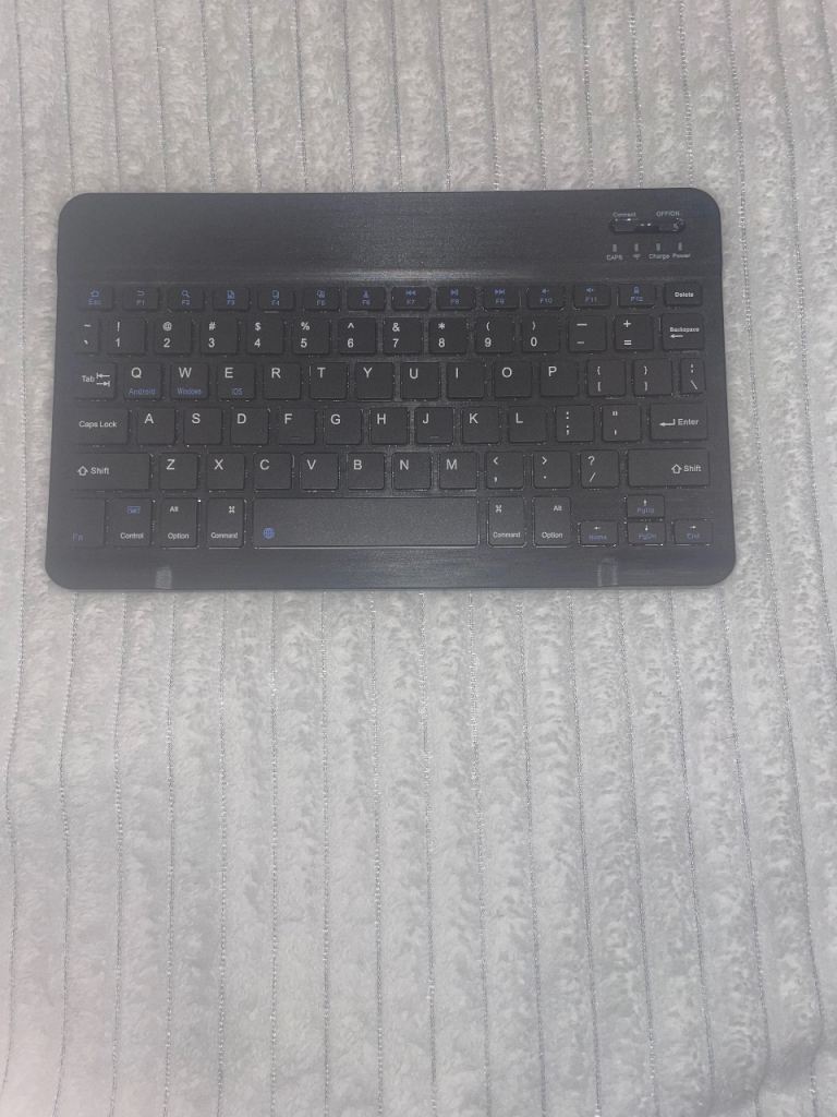 A black keyboard 