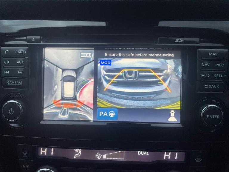 2015 Nissan Qashqai 1.6 dCi Tekna 2WD Euro 6 (s/s) 5dr HATCHBACK Diesel Manual