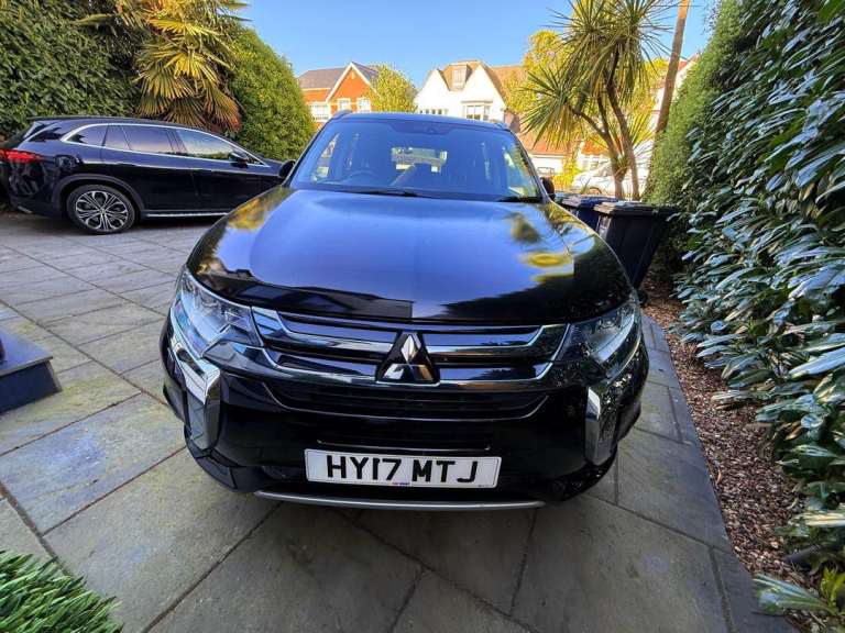 Mitsubishi, OUTLANDER, Estate, 2017, Other, 1998 (cc), 5 doors