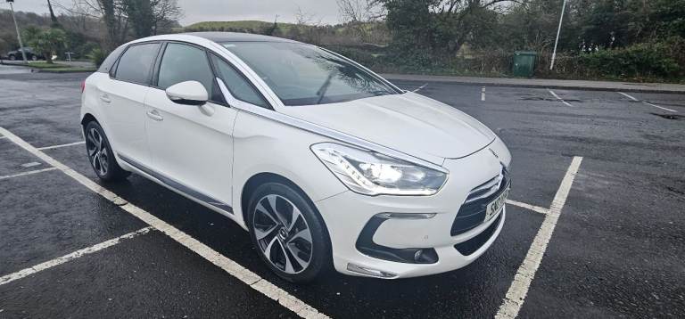 Citroen, DS5, Hatchback, 2012, Manual, 1997 (cc), 5 doors