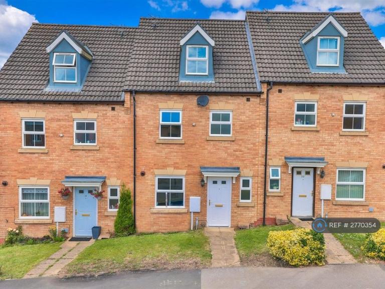 4 bedroom house in Bennett Road, Corby, NN18 (4 bed) (#2770354)