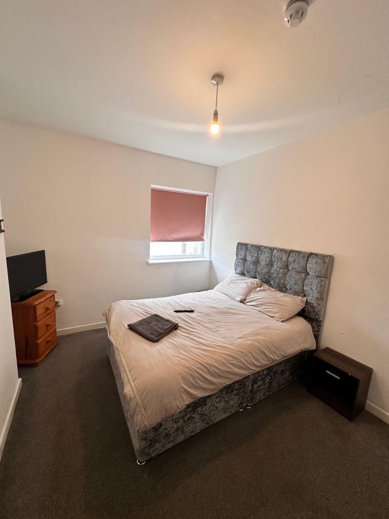 Double and Single Rooms Available in Wallasey 