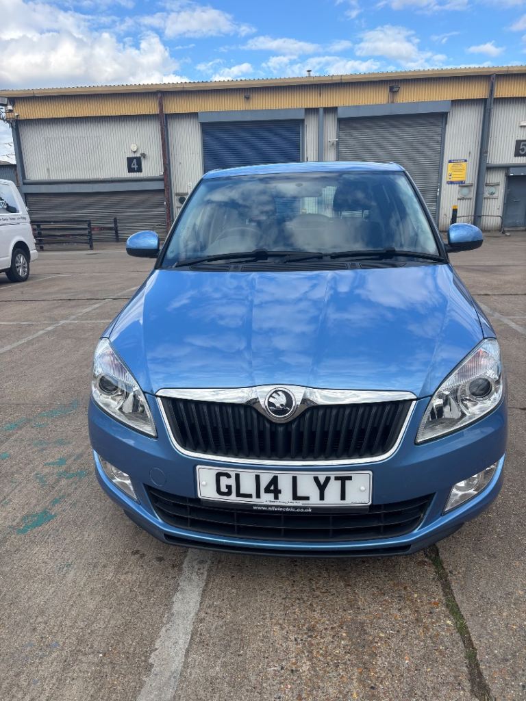 Skoda, FABIA, Hatchback, 2014, Semi-Auto, 1197 (cc), 5 doors