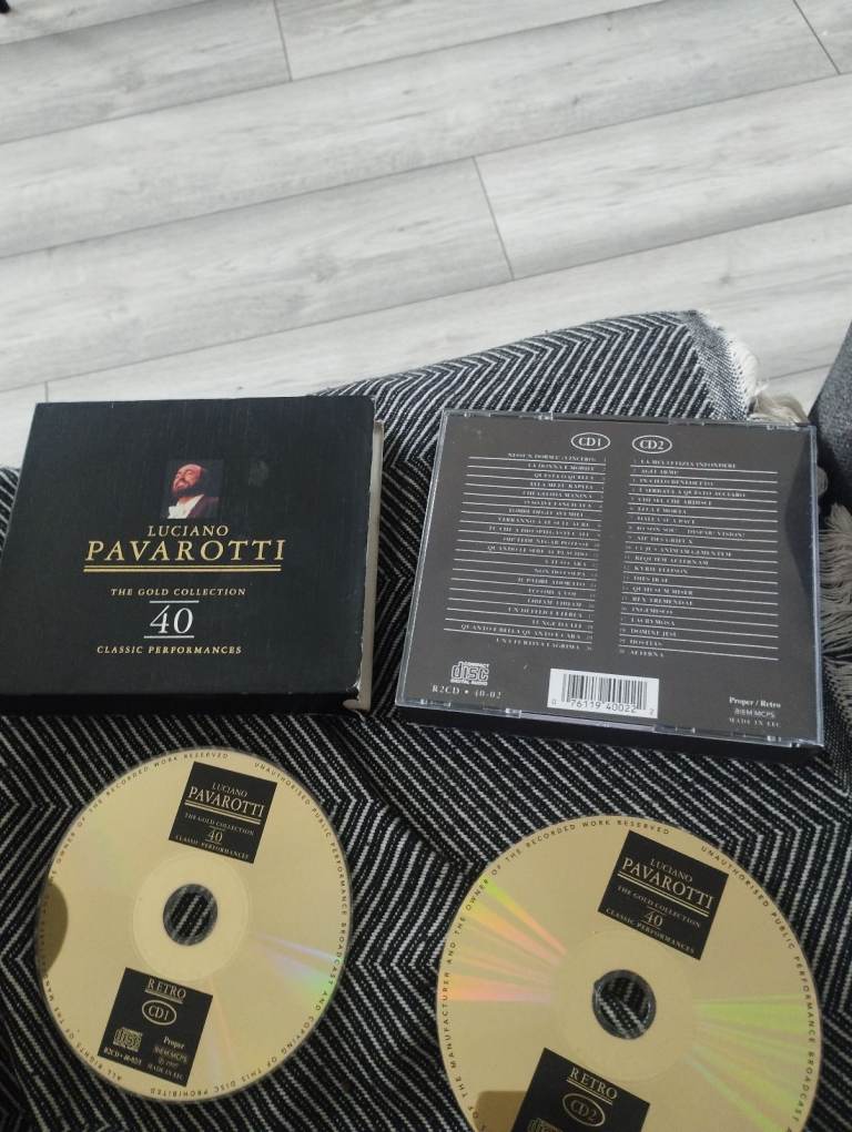 Luciano Pavarotti 40