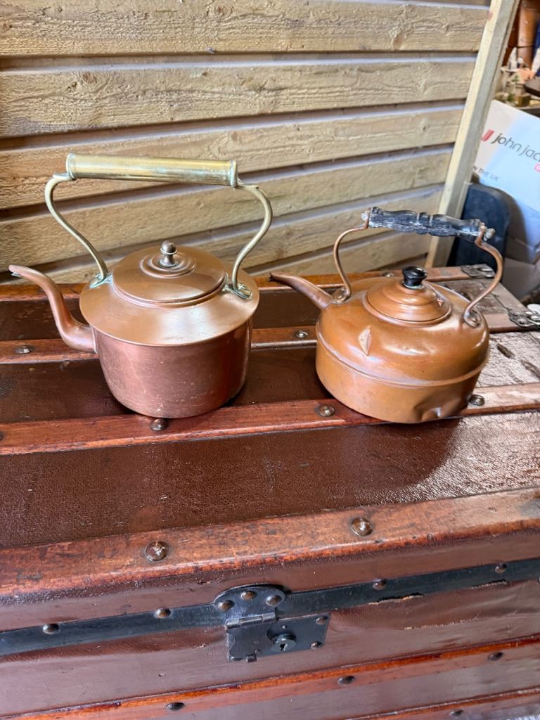 Pair of Vintage Copper & Brass Kettles – Rustic / Decorative