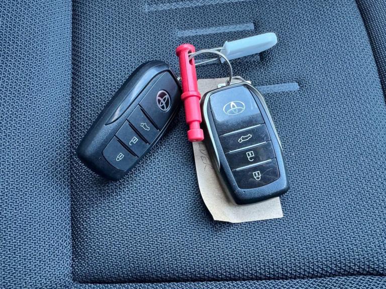 2024 Toyota C-HR 1.8 Hybrid Design 5dr CVT HATCHBACK PETROL/ELECTRIC Automatic