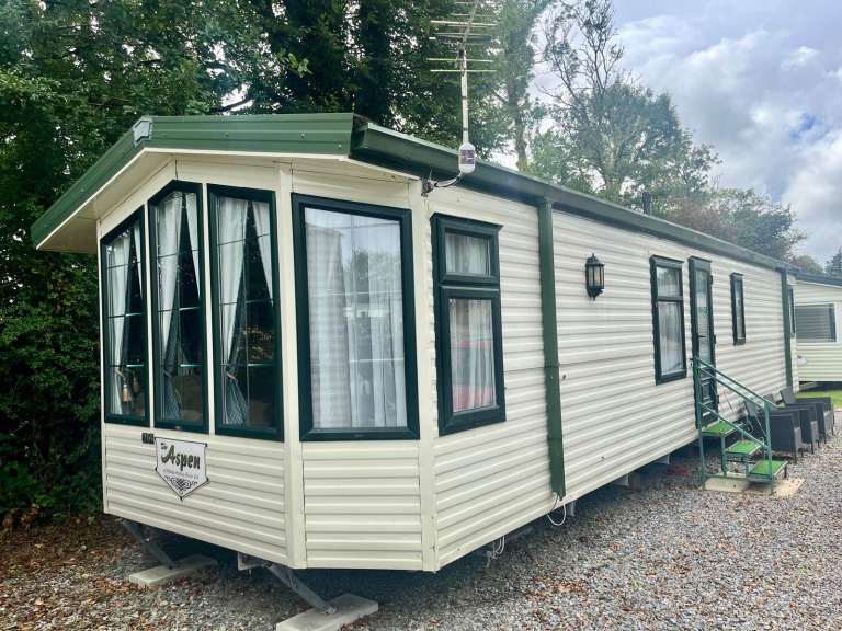 WILLERBY ASPEN 2005 2 bed, 6 berth  Sited at Grondre Caravan Park, Pembrokeshire, Wales. 