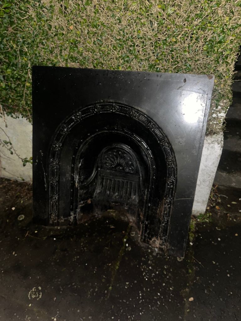 Cast irons fire inset 