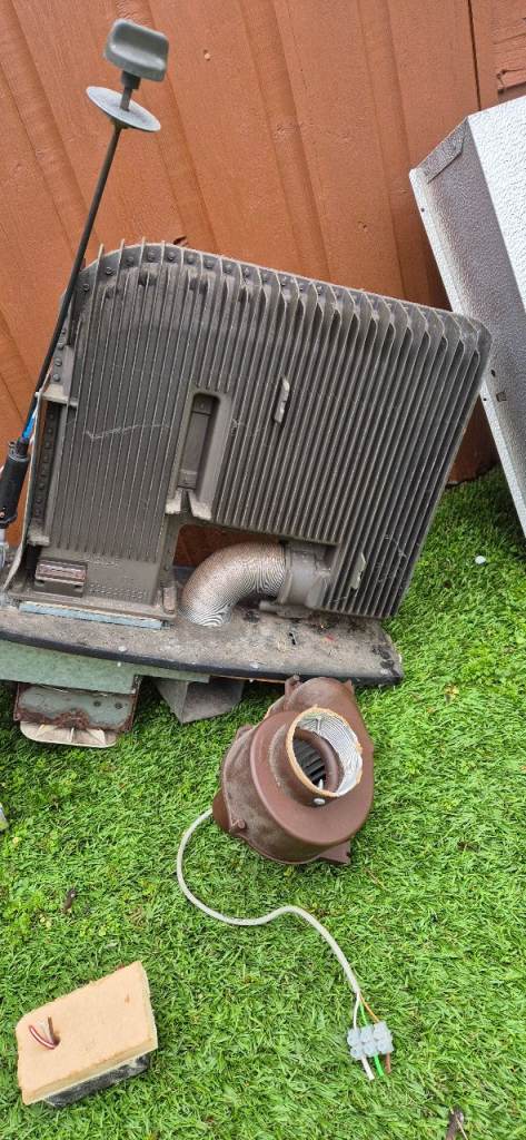 CARVER 1800S TRUMA MULTIVENT gas space heater for camper caravan motorhome.