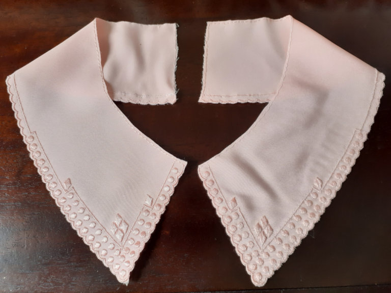 10 x Pretty collars for dressmaking. 