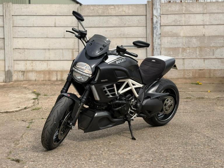 2012 Ducati DIAVEL AMG Diavel Carbon AMG  Petrol Manual