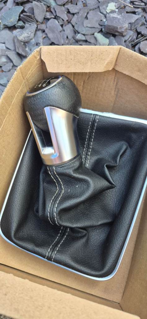 VW GOLF R gear knob