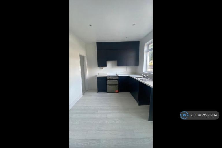 2 bedroom house in Oxford Street, Leigh, WN7 (2 bed) (#2833904)