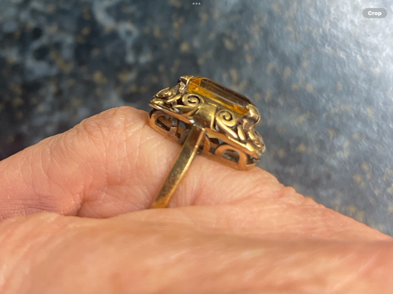 9ct Rose Gold & Citrine large, heavy vintage ring. Size M weight 6.7g coll/del only