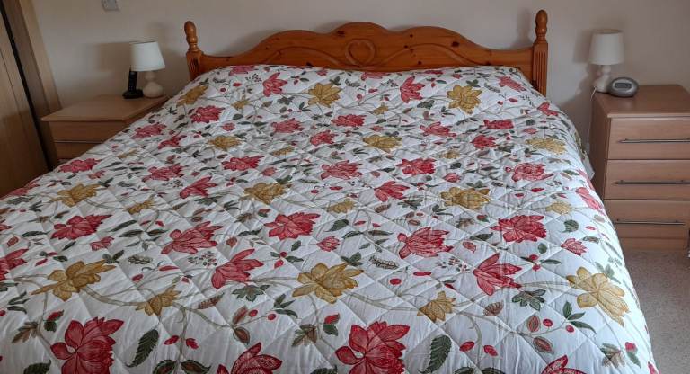 Floral Quilted Bedspread 